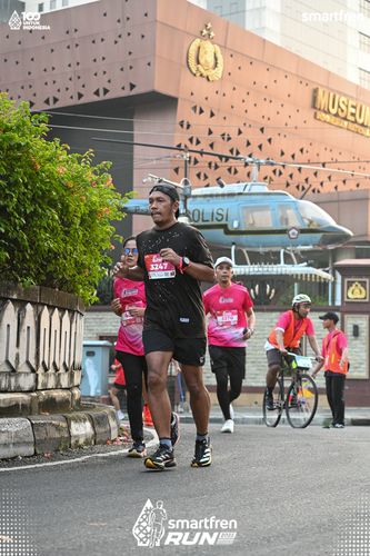 Race photo from Smartfren Run 2025 