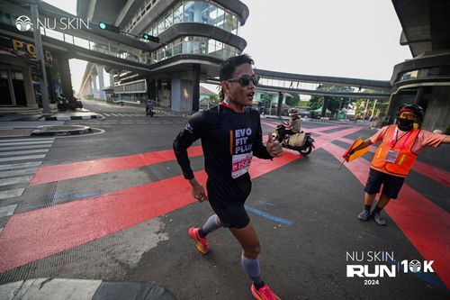 Race photo from Nu Skin Run 10K