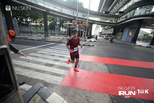 Race photo from Nu Skin Run 10K