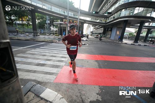Race photo from Nu Skin Run 10K