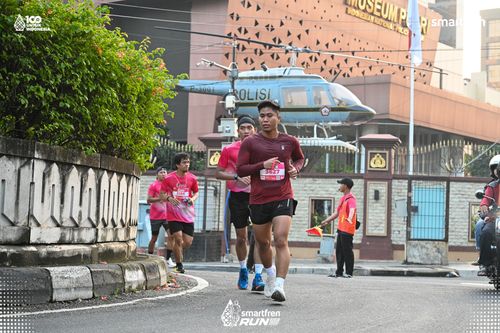 Race photo from Smartfren Run 2025 