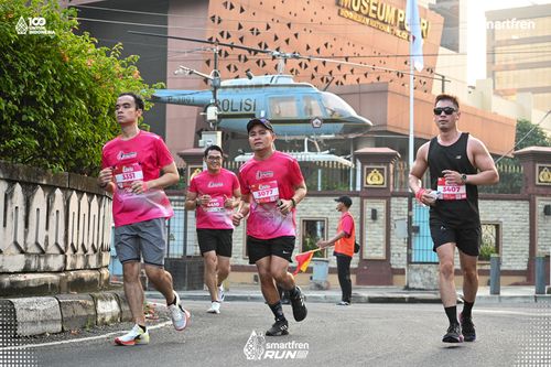 Race photo from Smartfren Run 2025 