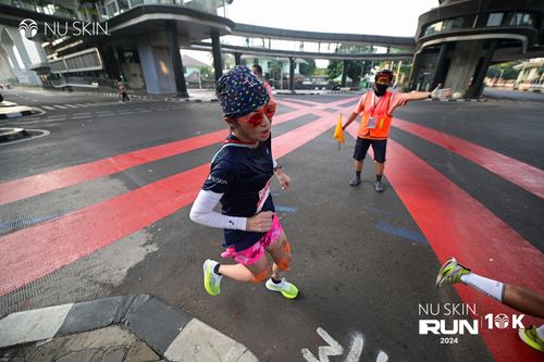 Race photo from Nu Skin Run 10K