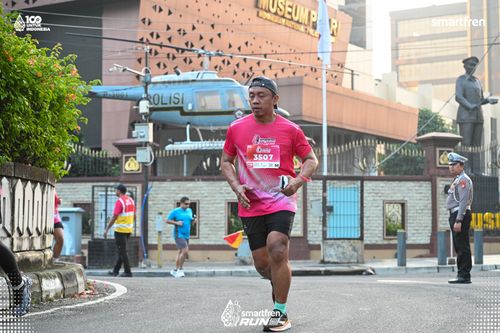 Race photo from Smartfren Run 2025 