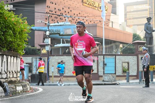 Race photo from Smartfren Run 2025 