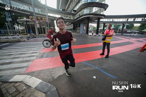 Race photo from Nu Skin Run 10K