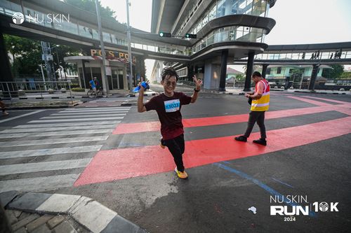 Race photo from Nu Skin Run 10K