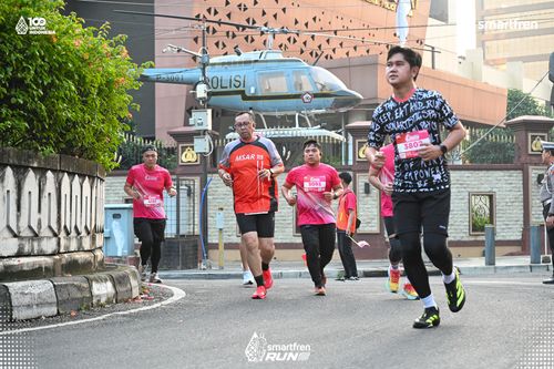 Race photo from Smartfren Run 2025 