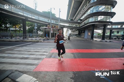 Race photo from Nu Skin Run 10K