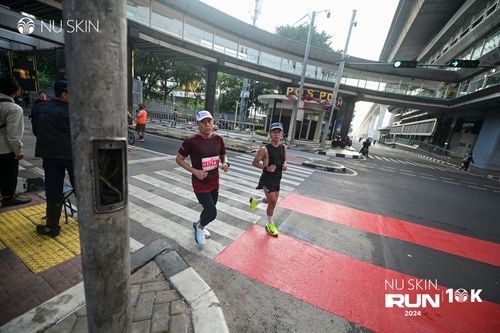 Race photo from Nu Skin Run 10K