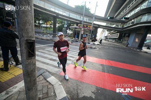Race photo from Nu Skin Run 10K