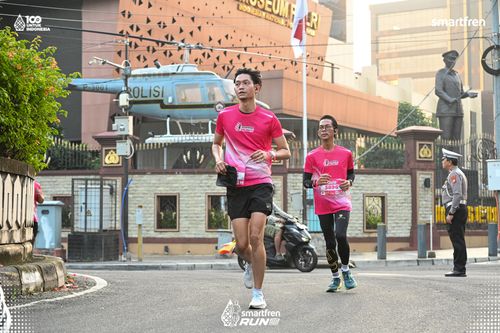 Race photo from Smartfren Run 2025 