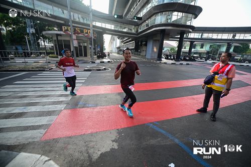Race photo from Nu Skin Run 10K