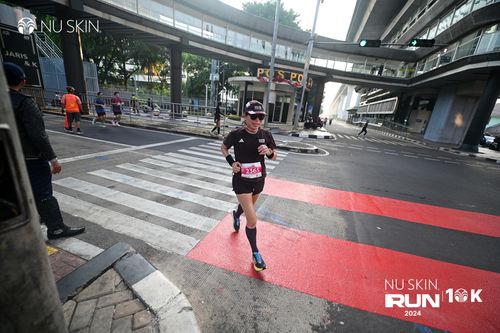 Race photo from Nu Skin Run 10K