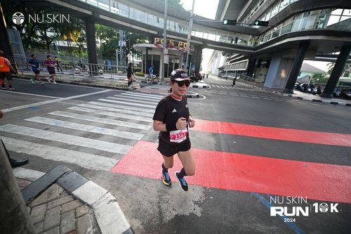 Race photo from Nu Skin Run 10K