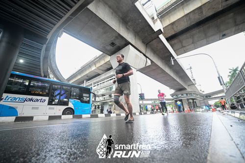 Race photo from Smartfren Run 2024