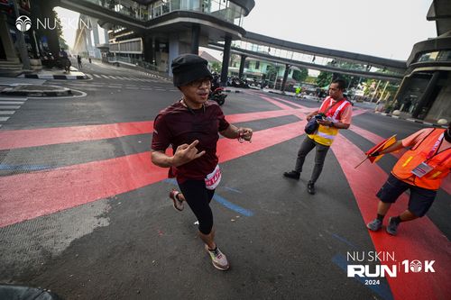 Race photo from Nu Skin Run 10K