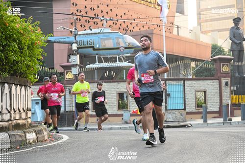 Race photo from Smartfren Run 2025 