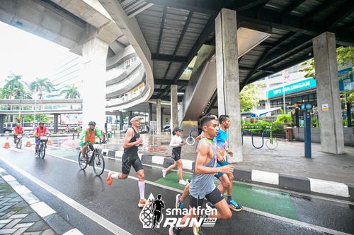 Race photo from Smartfren Run 2024