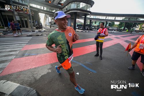 Race photo from Nu Skin Run 10K