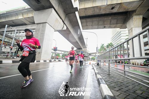 Race photo from Smartfren Run 2024
