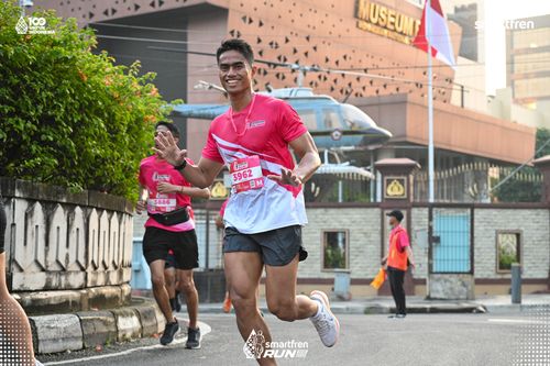 Race photo from Smartfren Run 2025 