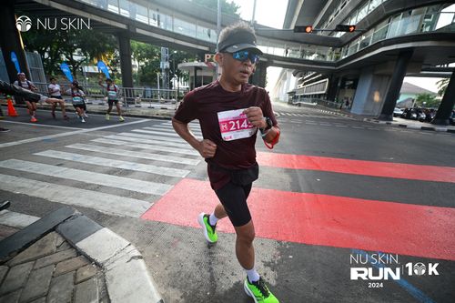 Race photo from Nu Skin Run 10K