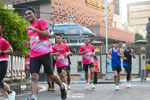 Race photo from Smartfren Run 2025 