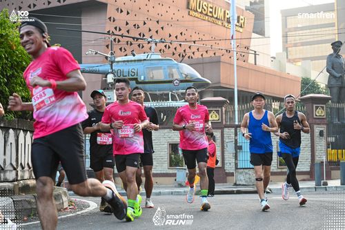 Race photo from Smartfren Run 2025 