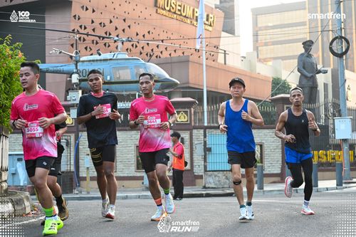 Race photo from Smartfren Run 2025 
