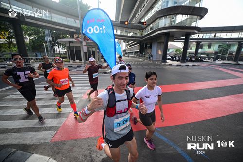 Race photo from Nu Skin Run 10K