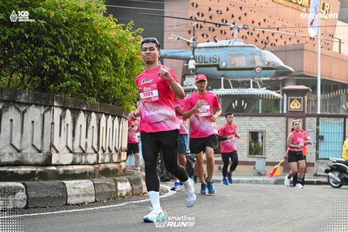 Race photo from Smartfren Run 2025 