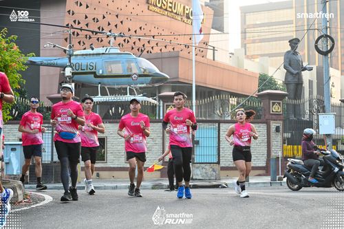 Race photo from Smartfren Run 2025 