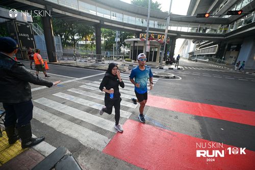 Race photo from Nu Skin Run 10K