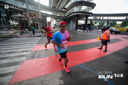 Race photo from Nu Skin Run 10K
