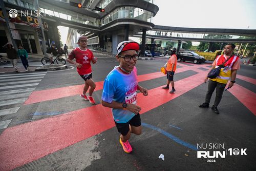 Race photo from Nu Skin Run 10K