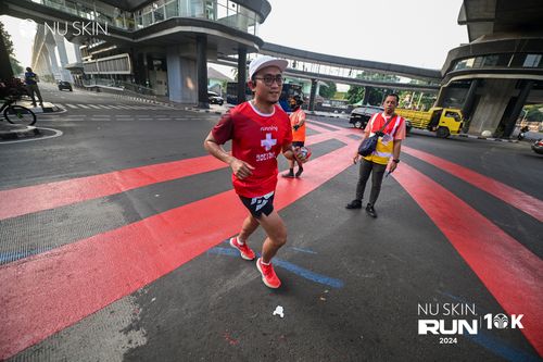 Race photo from Nu Skin Run 10K