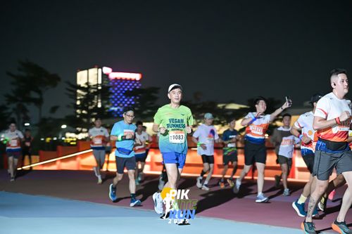 Race photo from PIK NITE RUN 2025