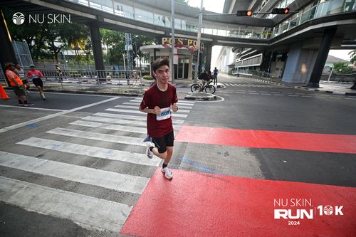 Race photo from Nu Skin Run 10K