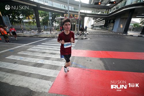 Race photo from Nu Skin Run 10K