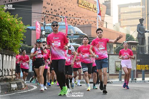 Race photo from Smartfren Run 2025 