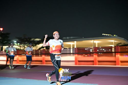 Race photo from PIK NITE RUN 2025