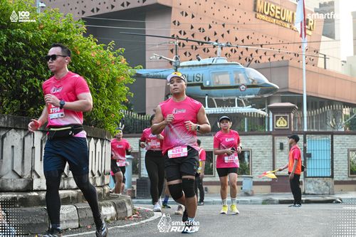 Race photo from Smartfren Run 2025 