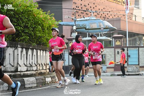 Race photo from Smartfren Run 2025 