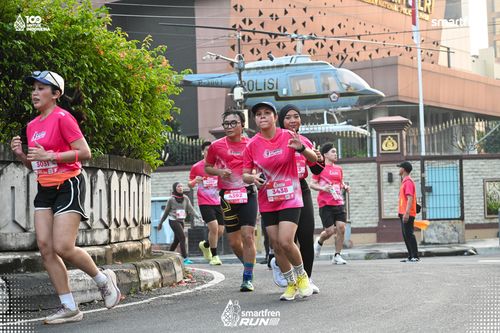 Race photo from Smartfren Run 2025 
