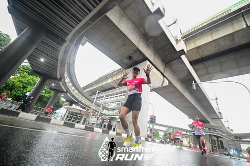 Race photo from Smartfren Run 2024