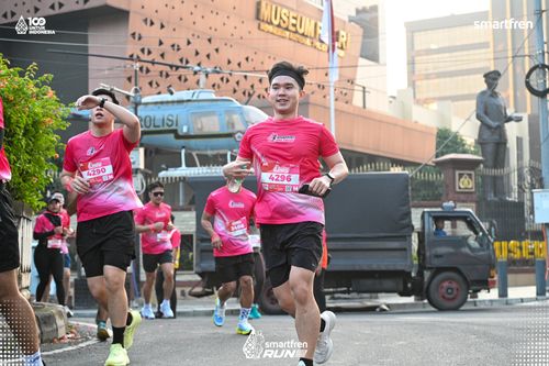 Race photo from Smartfren Run 2025 