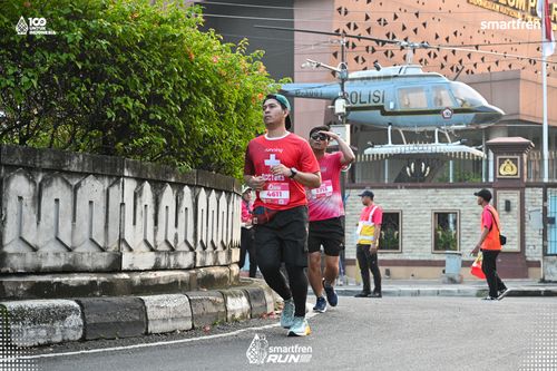 Race photo from Smartfren Run 2025 