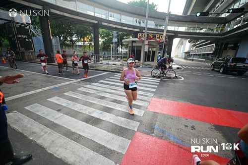 Race photo from Nu Skin Run 10K