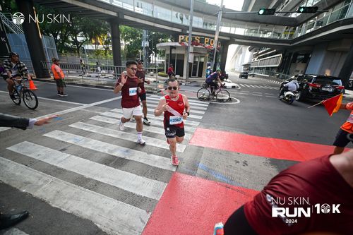 Race photo from Nu Skin Run 10K